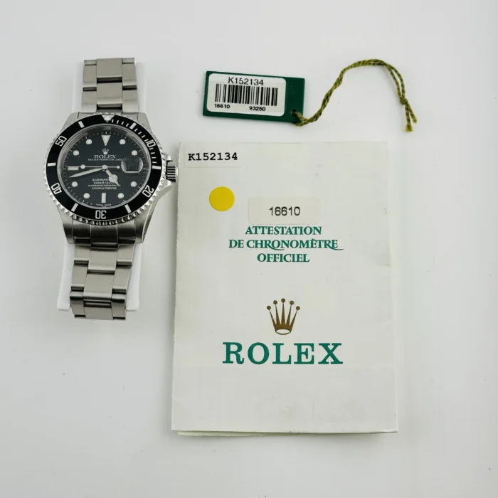 Rolex Submariner Black Dial on Oyster Ref. 16610 with Papers 2001 - Image 8
