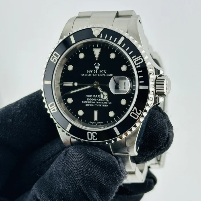 Rolex Submariner Black Dial on Oyster Ref. 16610 with Papers 2001 - Image 3