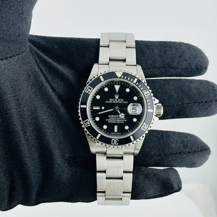 Rolex Submariner Black Dial on Oyster Ref. 16610 with Papers 2001 - Image 2