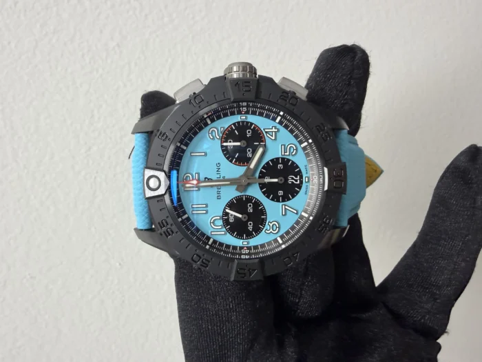 Breitling Avenger B01 Chronograph Turquoise Dial on Turquoise Leather Ref. SB0146101L1X1 with Card 2026 - Image 2