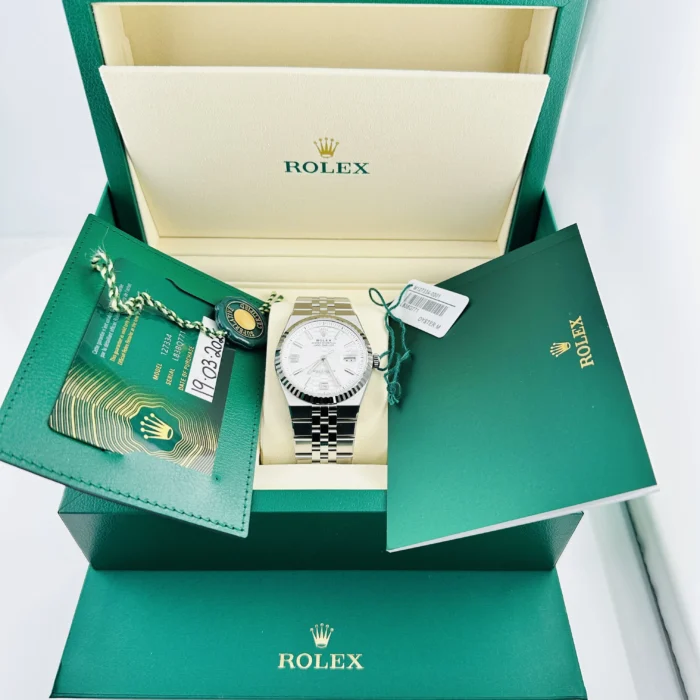 Rolex Land-Dweller White Honeycomb Dial on Flat Jubilee Ref. 127334 with New Style Card (green) 2026 - Image 7