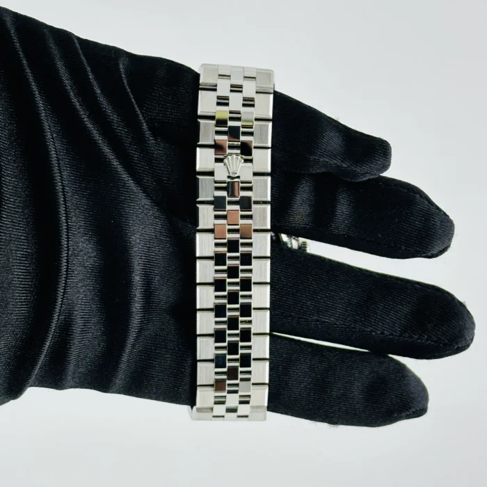 Rolex Land-Dweller White Honeycomb Dial on Flat Jubilee Ref. 127334 with New Style Card (green) 2026 - Image 4
