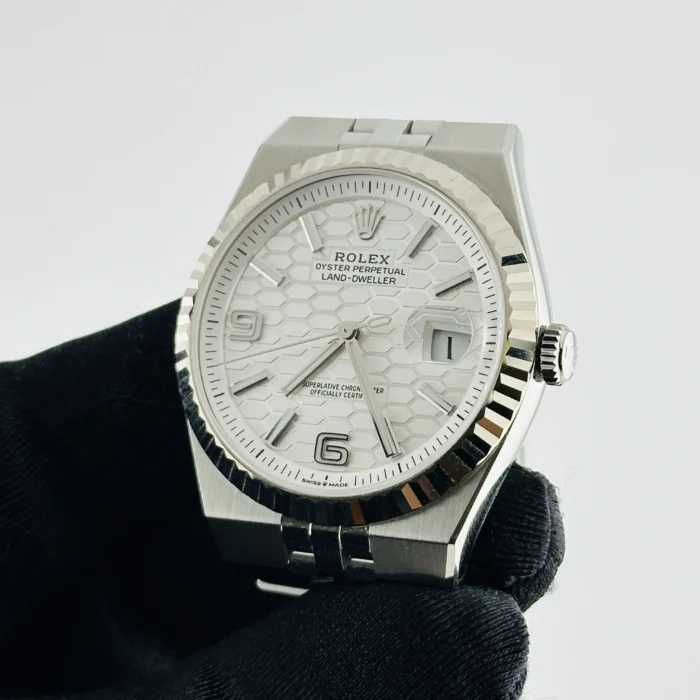 Rolex Land-Dweller White Honeycomb Dial on Flat Jubilee Ref. 127334 with New Style Card (green) 2026 - Image 3