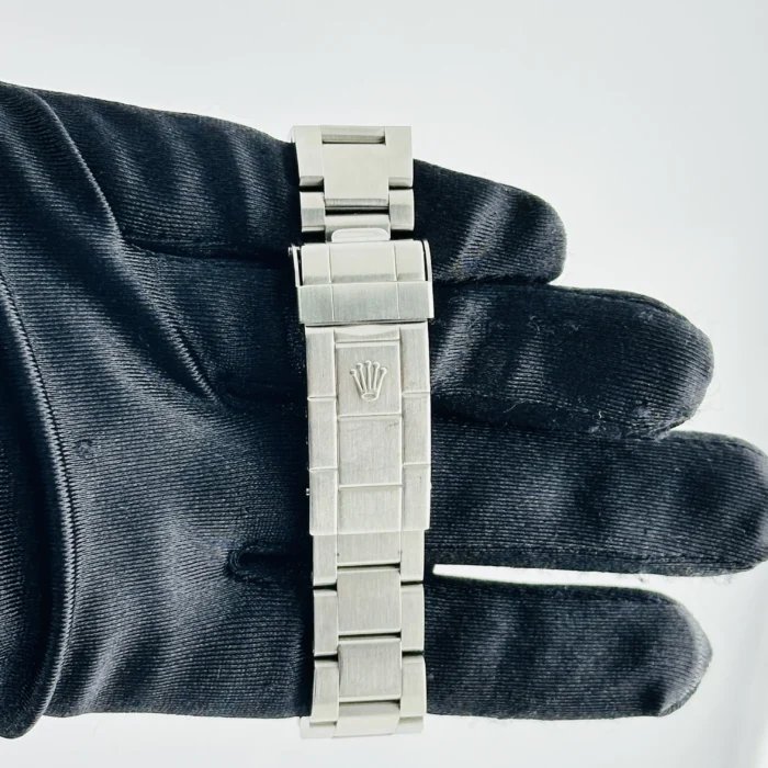 Rolex Submariner Black Dial on Oyster Bracelet Ref. 16610 with Papers 2006 - Image 4