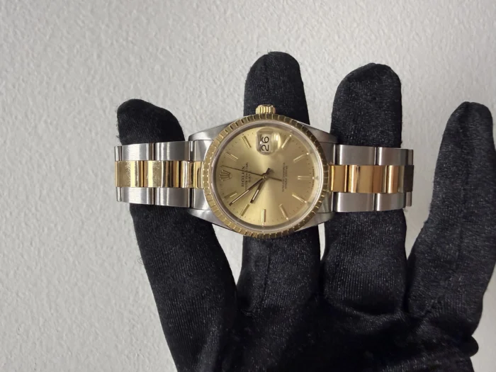 Rolex Oyster Perpetual Date Champagne Stick Dial on Oyster Ref. 15223 with Papers 1990 - Image 2