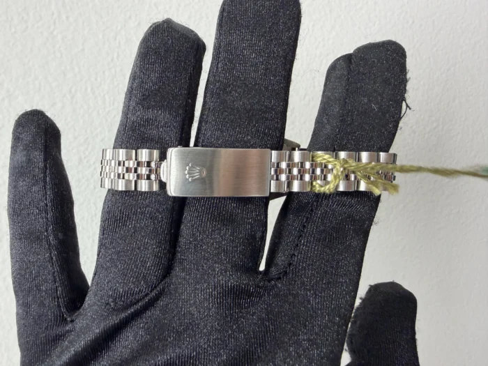 Rolex Datejust Lady Silver Stick Dial on Jubilee Ref. 69174 with Papers 1997 - Image 3