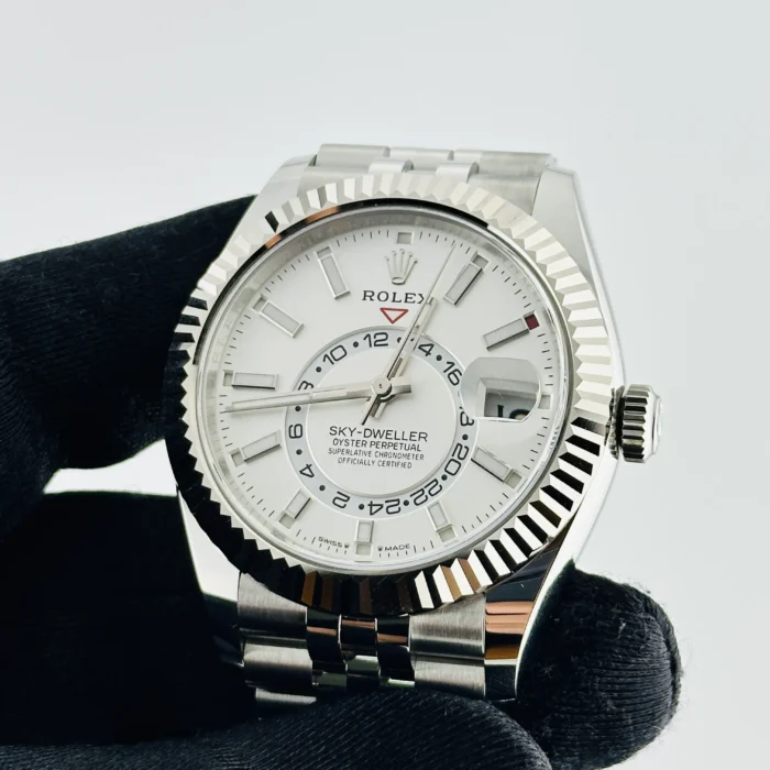Rolex SkyDweller White Index Dial on Jubilee Ref. 336934 with New Style Card (green) 2026 - Image 3