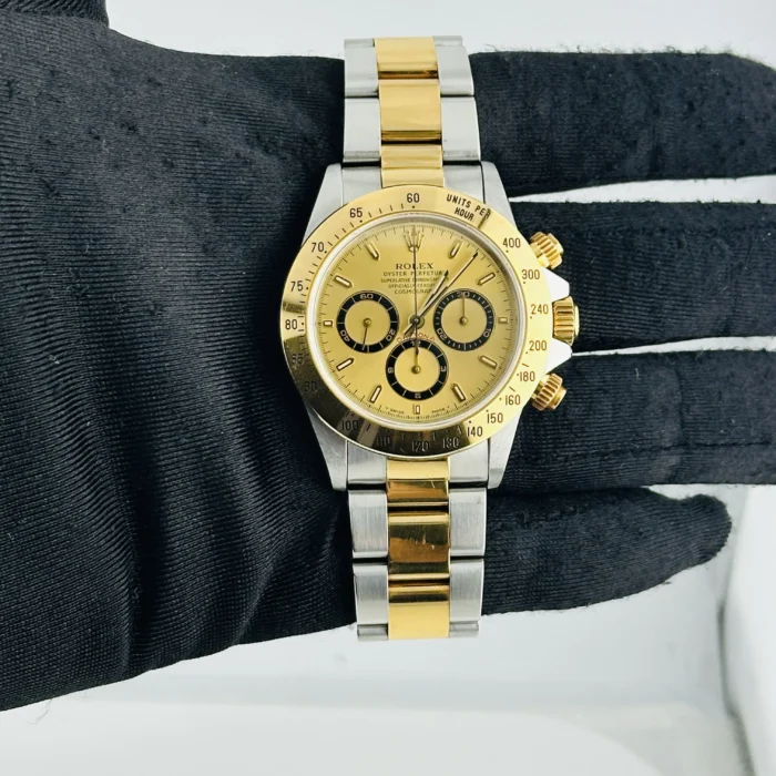 Rolex Daytona Champagne Dial on Oyster Ref. 16523 with Papers 1996 - Image 2