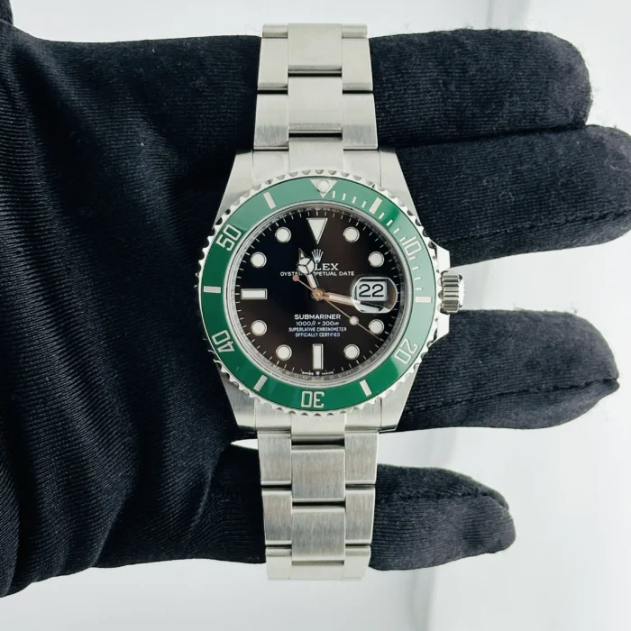 Rolex Submariner Starbucks Black Dial on Oyster Ref. 126610LV with New Style Card (green) 2020 - Image 2