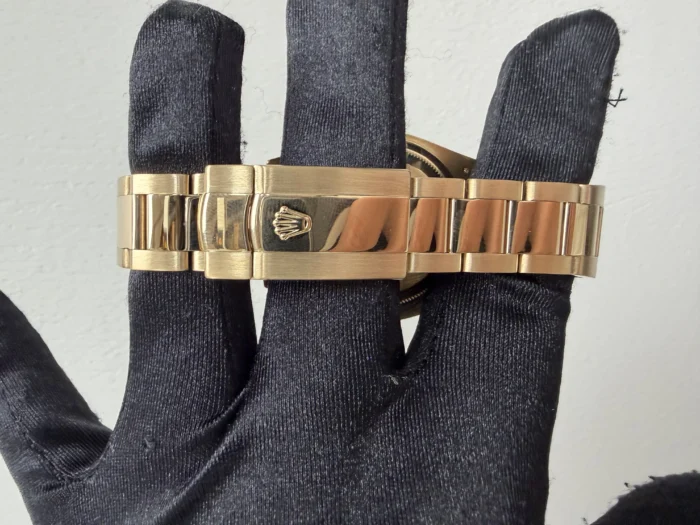 Rolex Sky Dweller Champagne Sunray Arabic Dial on Oyster Bracelet Ref. 326938 with New Style Card (White) 2018 - Image 3