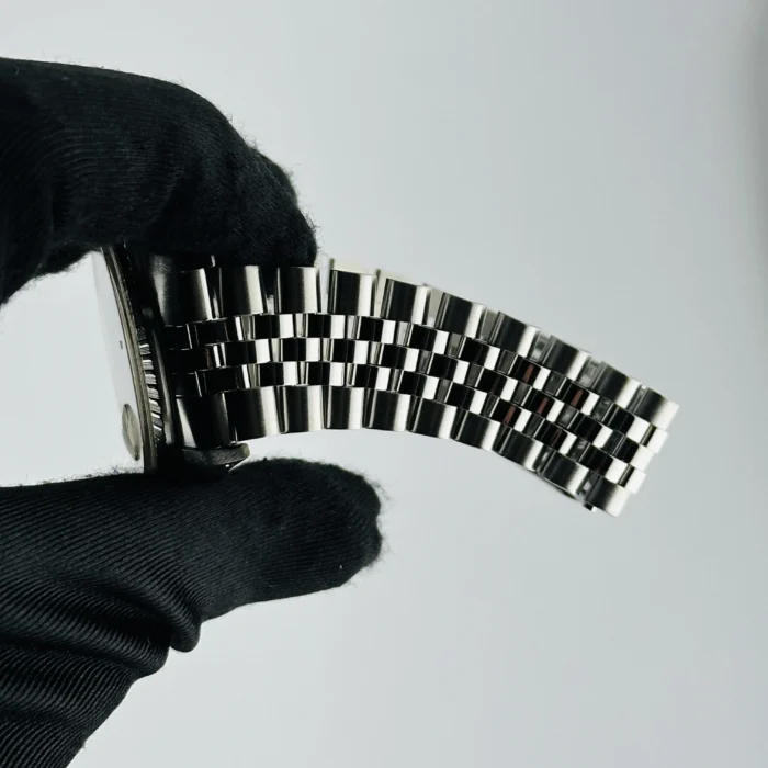 Rolex Datejust Silver Stick Dial on Jubilee Ref. 16220 - Image 4