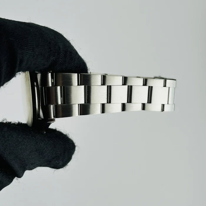 Rolex Air-King Silver Dial on Oyster Ref. 5500 - Image 4