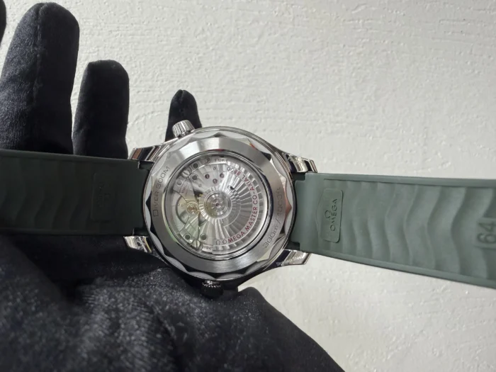 Omega Seamaster Diver 300M Co-Axial Master Chronometer Green Dial on Rubber Strap Ref. 210.32.42.20.10.001 with Card - Image 5