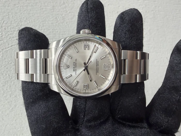 Rolex Oyster Perpetual Silver Dial on Oyster Ref. 116000 with Card (Old Green) 2013 - Image 2