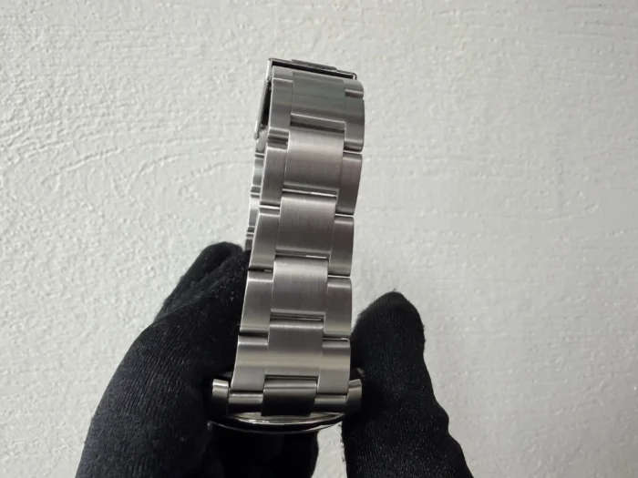 Rolex Oyster Perpetual Silver Dial on Oyster Ref. 116000 with Card (Old Green) 2013 - Image 4