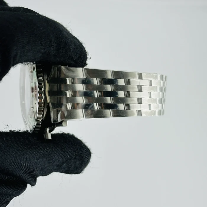Breitling Navitimer B01 Chronograph Mint Green Dial on Bracelet Ref. AB0139211L1A1 with Card 2025 - Image 4