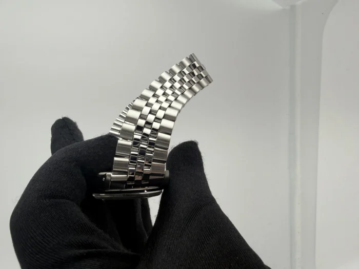 Rolex Datejust Silver Dial on Jubilee Folded Ref. 1600 - Image 4