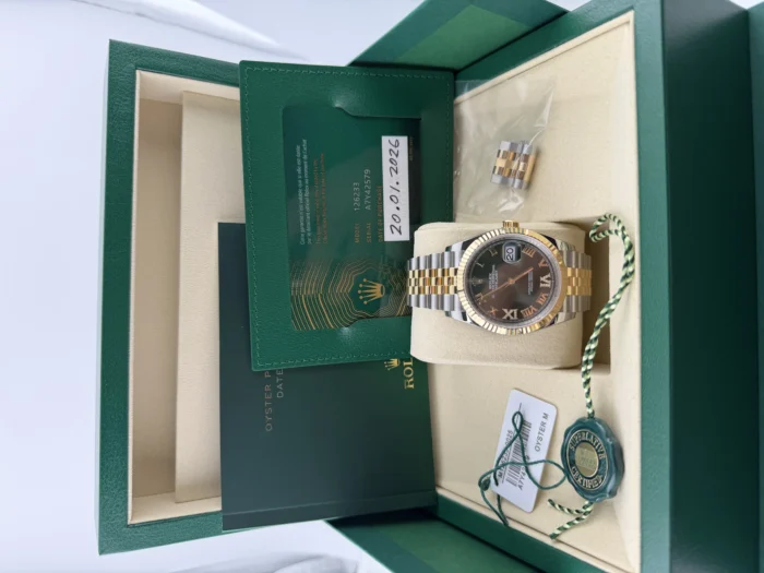 Rolex Datejust Olive Green Roman Dial on Jubilee Ref. 126233 with New Style Card (green) 2026 - Image 5