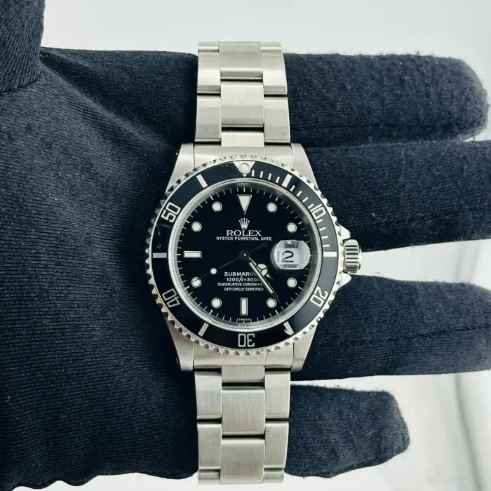 Rolex Submariner Black Dial on Oyster Ref. 16610 with Papers 1999 - Image 2
