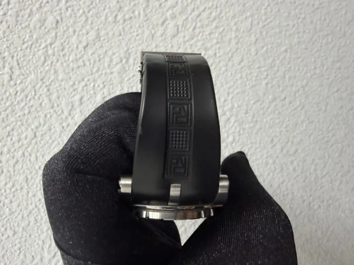 Roger Dubuis Easy Diver Silver Dial on Rubber Ref. RDDBSE0256 - Image 4