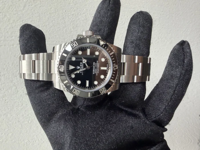 Rolex Submariner No-Date Black Dial on Oyster Ref. 114060 with New Style Card (White) 2019 - Image 2