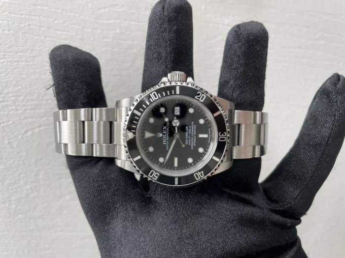 Rolex Sea-Dweller Black Dial on Oyster Ref. 16600 with Papers 2000 - Image 2