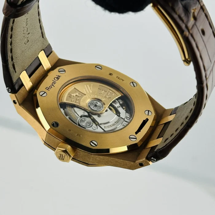 Audemars Piguet Royal Oak Selfwinding White Dial on Leather Strap Ref. 15400OR.OO.D088CR.01 with Card 2019 - Image 4