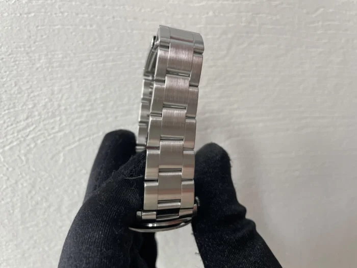 Rolex Datejust Silver Dial on Oyster Ref. 78240 with Papers 2001 - Image 4