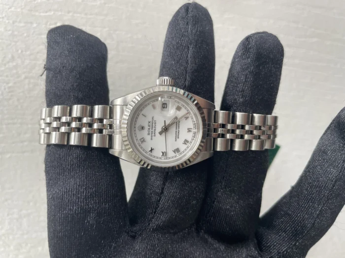 Rolex Datejust White Roman Dial on Jubilee Ref. 69174 with Papers 1996 - Image 2