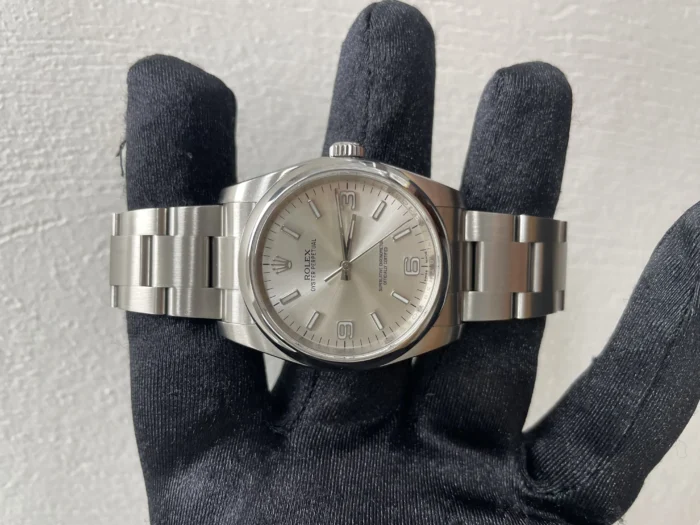 Rolex Oyster Perpetual Silver Dial on Oyster Ref. 116000 with Card (Old Green) 2015 - Image 2
