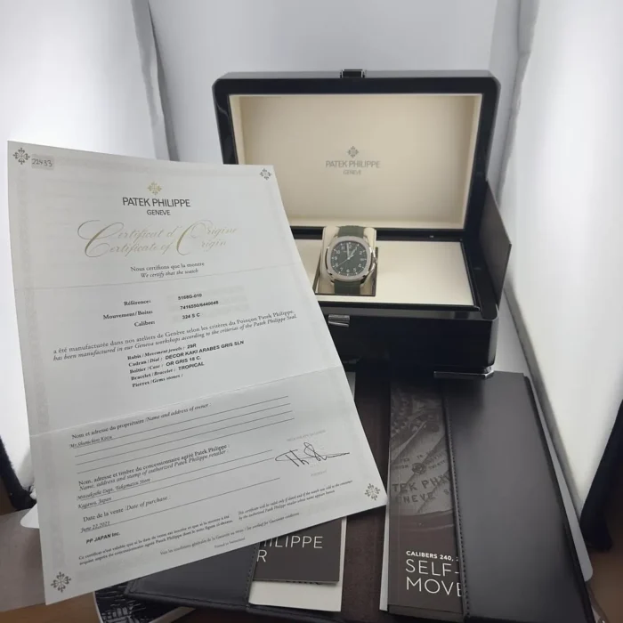 Patek Philippe Aquanaut Khaki Green Dial on Strap Ref. 5168G-010 with Papers 2021 - Image 5