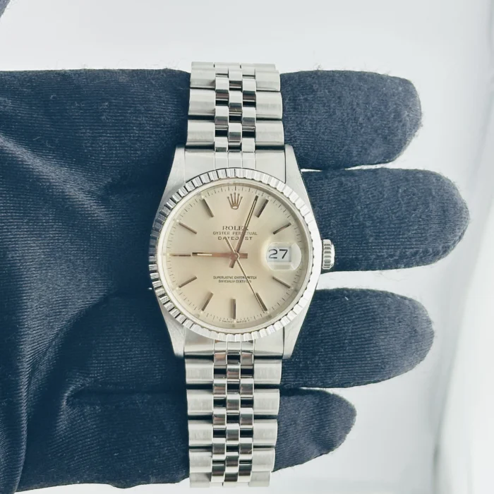 20276339_iuyozyllmsihtq49rxahuogoji6k.webp Rolex Datejust Silver Stick Dial on D-Link Jubilee Bracelet Ref. 16220 - Image 1