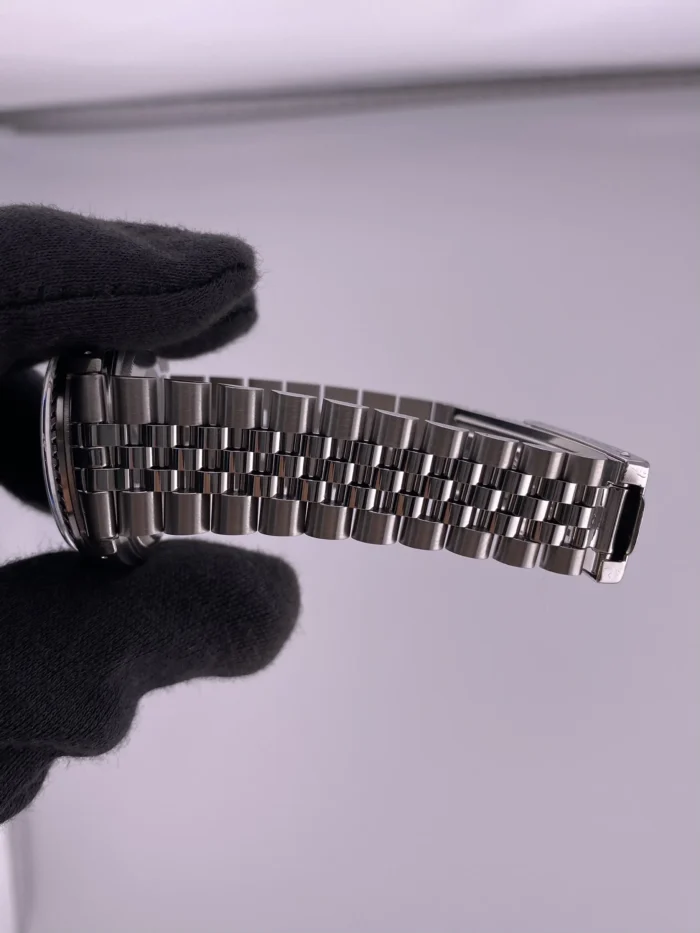 Rolex Datejust Silver Stick Dial on Jubilee Ref. 16030 - Image 5