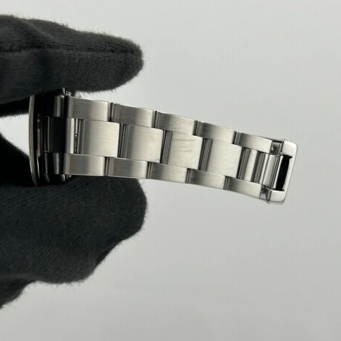 Rolex Oyster Perpetual Salmon Dial on Oyster Bracelet Ref. 67480 - Image 4