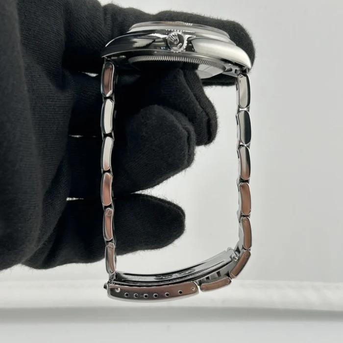 Rolex Datejust Silver Dial on Oyster Ref. 16200 - Image 6