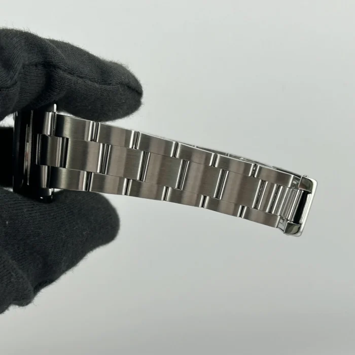 Rolex Oysterdate Precision Silver Stick Dial on Oyster Bracelet Ref. 6694 with Papers 1989 - Image 5