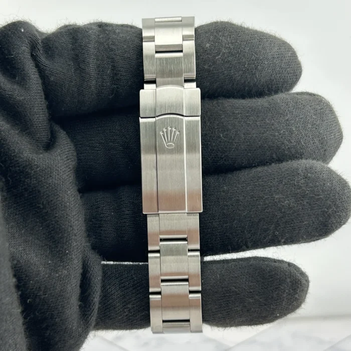 Rolex Oyster Perpetual 31 Blue Dial on Stainless Steel Ref. 277200 - Image 4