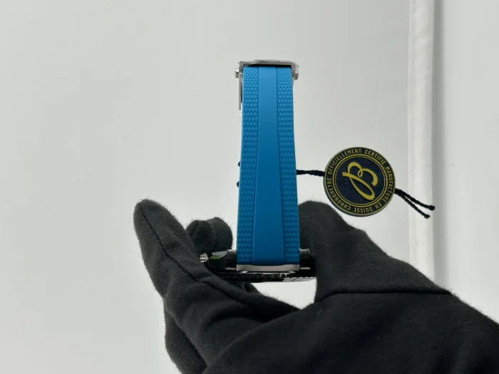 Breitling Superocean Automatic Turquoise Dial on Rubber Strap Ref. A17376211L2S2 with Card 2026 - Image 5