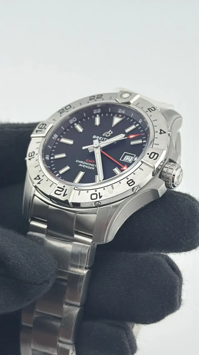 Breitling Avenger Automatic GMT Black Dial on Bracelet Ref. A32320101B1A1 with Card 2026 - Image 3