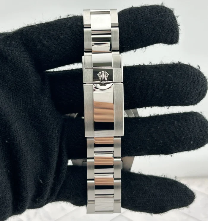 Rolex GMT-Master II "Sprite" Black Dial on Oyster Ref. 126720VTNR with Card (New Style Green) 2026 - Image 4