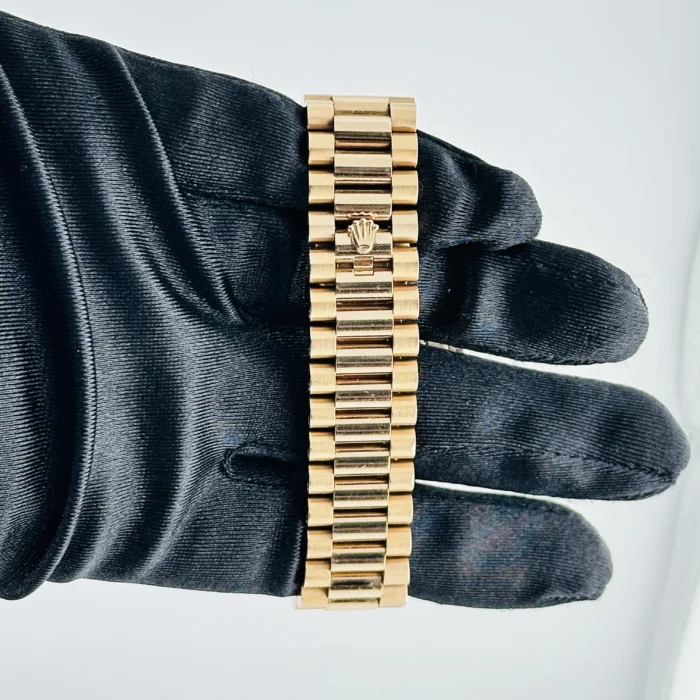 Rolex Day Date Sundust Baguette Dial on President Bracelet Ref. 228235 with Card (New Style White) 2019 - Image 4
