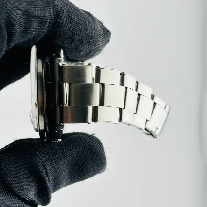 Rolex Oyster Perpetual Date Silver Stick / Has Spots Dial on Oyster Rivet Bracelet Ref. 1501 - Image 6