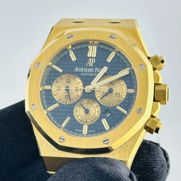 Audemars Piguet Royal Oak Selfwinding Chronograph Blue Dial on Yellow Gold Ref. 26331BA.OO.1220BA.01 with Card 2020 - Image 3
