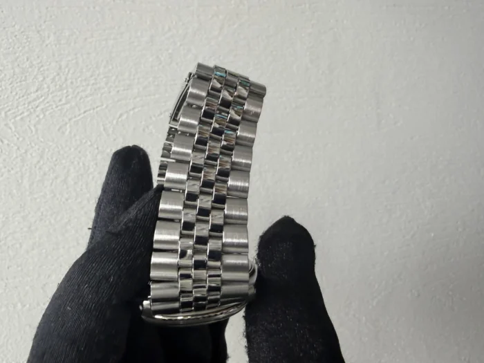 Rolex Datejust Silver Stick Dial on Folded Jubilee Bracelet Ref. 1601/4 - Image 4