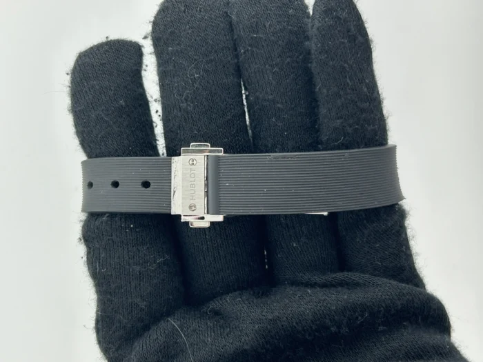 Hublot Classic Fusion Black Dial on Rubber Strap Ref. 582.NX.1170.RX.1704 with Card - Image 4