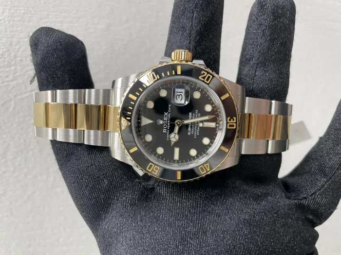 Rolex Submariner Black Dial on Oyster Ref. 126613LN with New Style Card (green) 2021 - Image 2