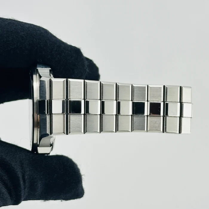 Chopard Alpine Eagle Blue Dial on Stainless Steel Bracelet Ref. 298600-3001 with Card 2023 - Image 6