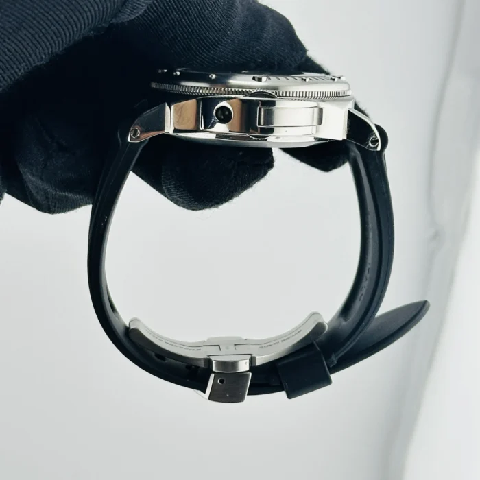 Panerai Luminor Submersible Black Dial on Rubber Strap Ref. PAM00024/OP6628 with Card 2005 - Image 6