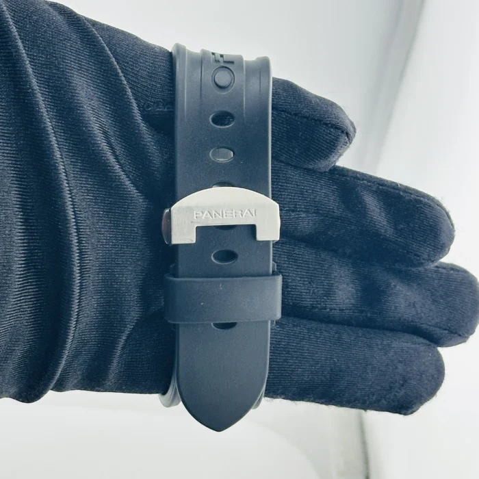 Panerai Luminor Submersible Black Dial on Rubber Strap Ref. PAM00024/OP6628 with Card 2005 - Image 4
