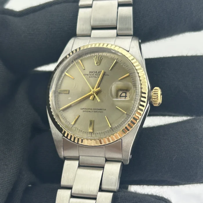 Rolex Datejust Grey Stick Dial on Folded Oyster Ref. 1601 - Image 2
